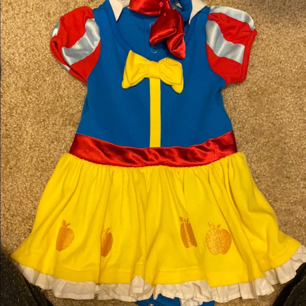 Baby Disney Snow White outfit